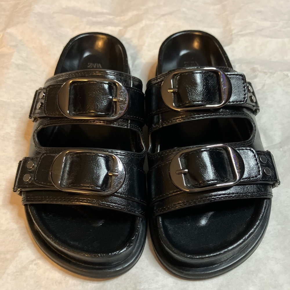 Women's Zara Buckle Sandals Size 5.5